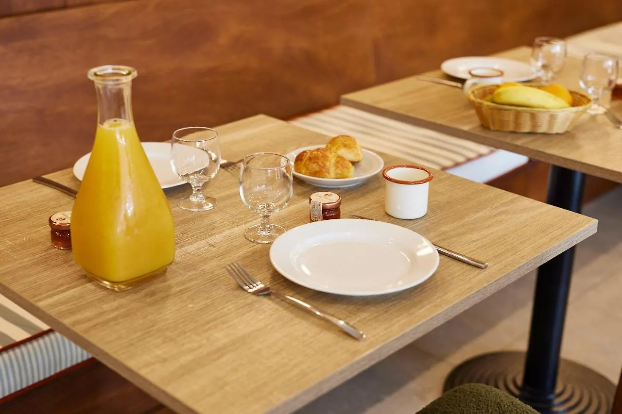 ***  Hotel Des Victoires - Restaurant Канны Франция